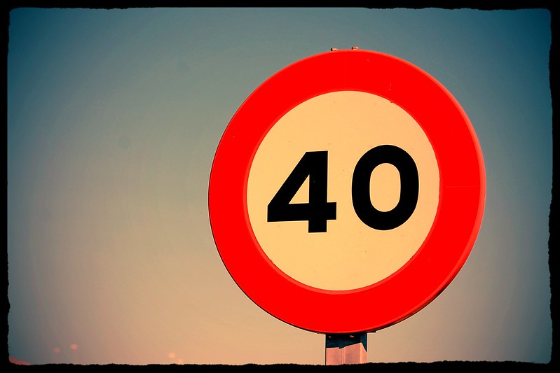 Signpost showing the number 40